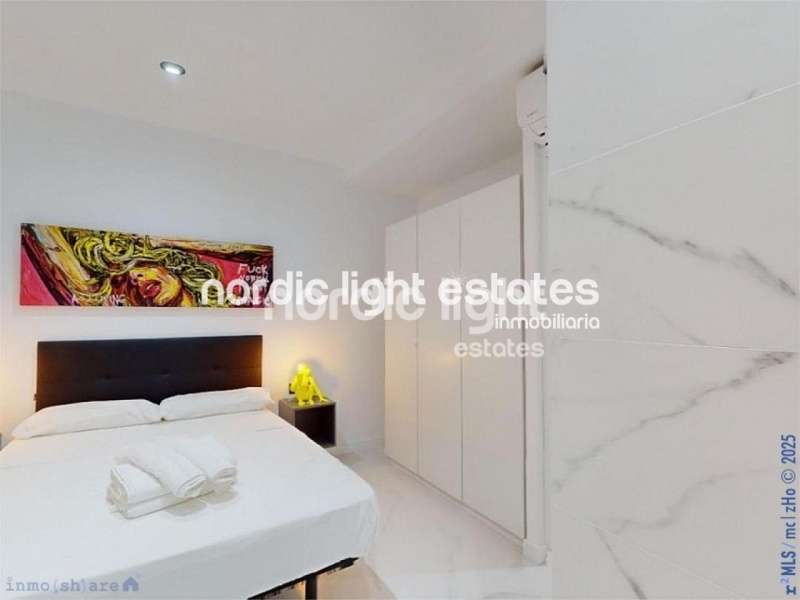  En primera línea de la playa en Algarrobo Costa. Moderno apartamento completamente reformado 
