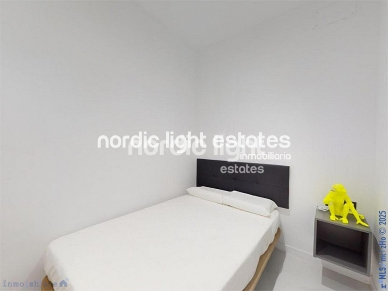  En primera línea de la playa en Algarrobo Costa. Moderno apartamento completamente reformado 