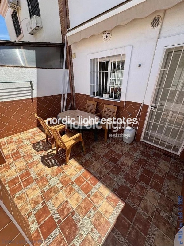 Encantador chalet adosado en Torre de Benagalbón 