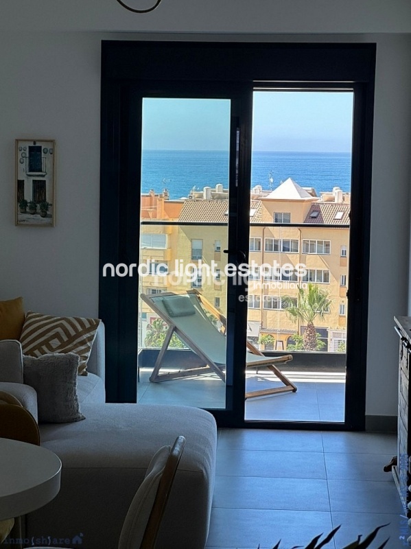 Ultra modern almost new apartment with parking space and store room in Algarrobo Costa 
