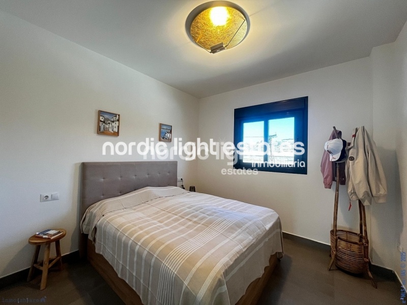 Ultra modern almost new apartment with parking space and store room in Algarrobo Costa 