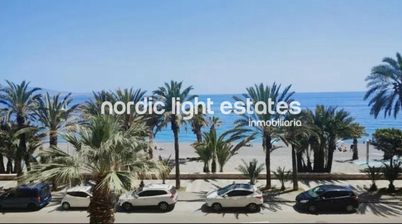 Estupendo apartamento frente al mar en Almuñécar
