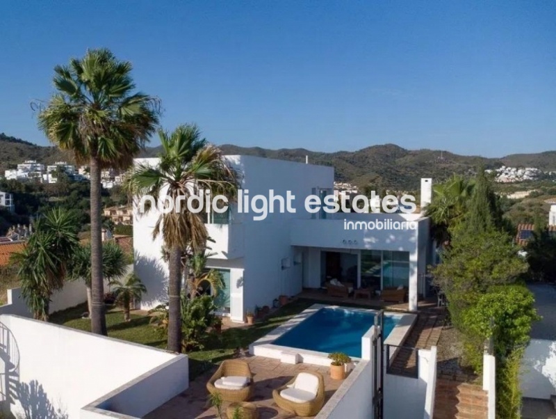 Spectacular villa in Rincón de la Victoria