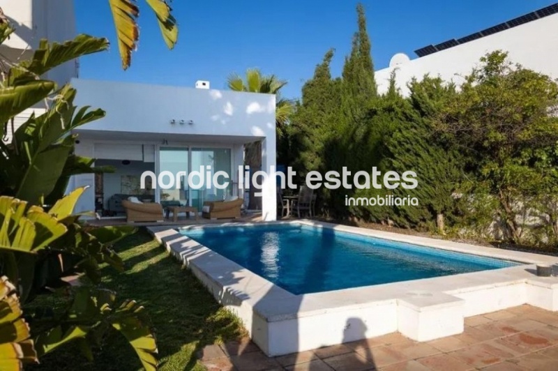 Spectacular villa in Rincón de la Victoria