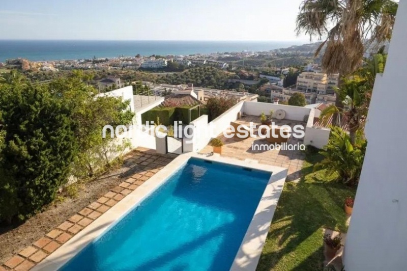 Spectacular villa in Rincón de la Victoria