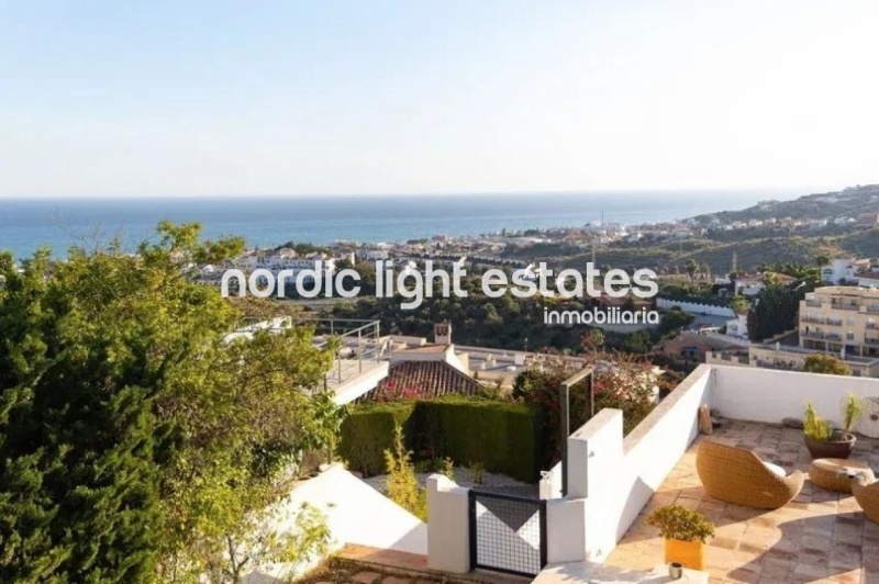 Spectacular villa in Rincón de la Victoria