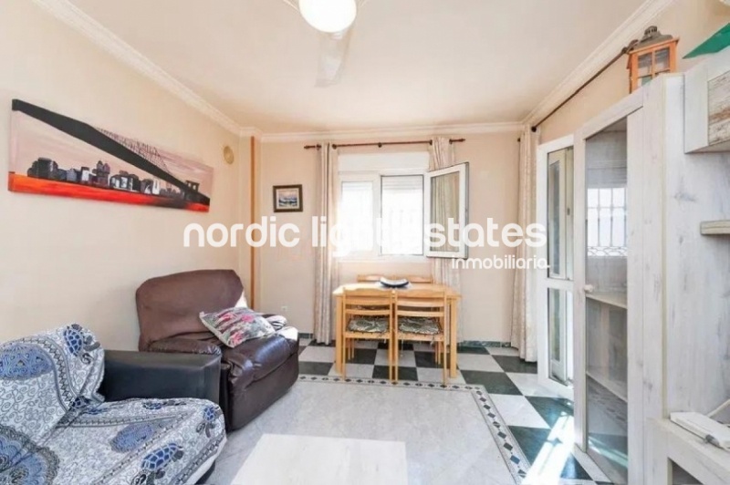 Ocasión. Bonito apartamento en Carabeo, Nerja
