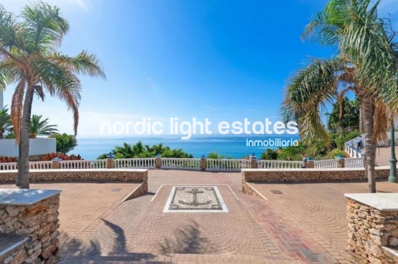 Ocasión. Bonito apartamento en Carabeo, Nerja