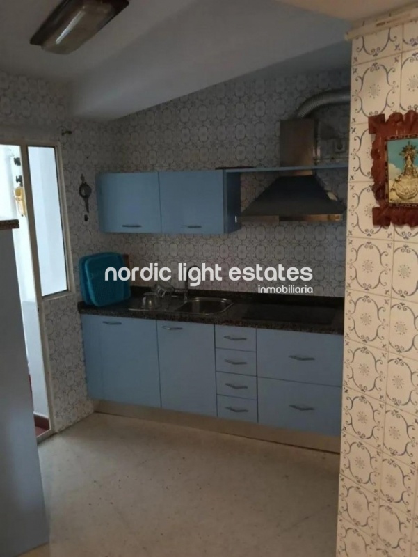 Spacious and bright apartment in the area of Carlos Haya, Málaga city