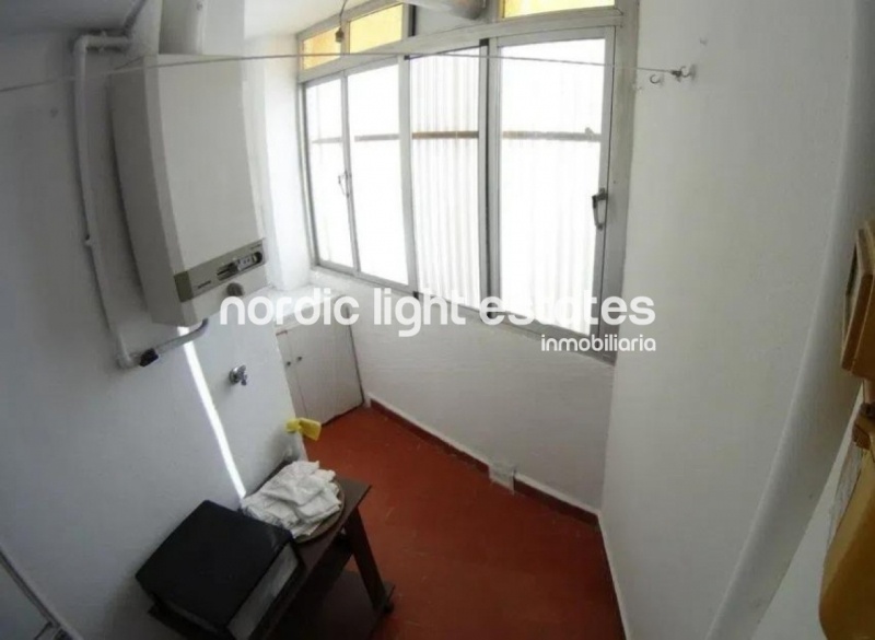 Spacious and bright apartment in the area of Carlos Haya, Málaga city