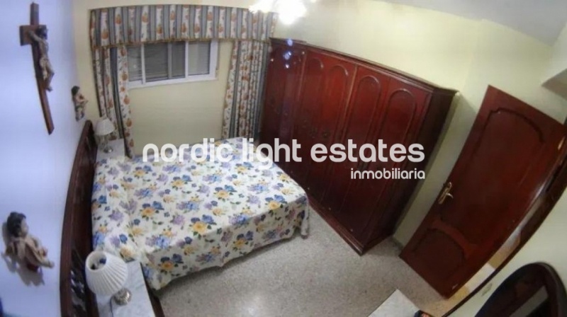 Spacious and bright apartment in the area of Carlos Haya, Málaga city