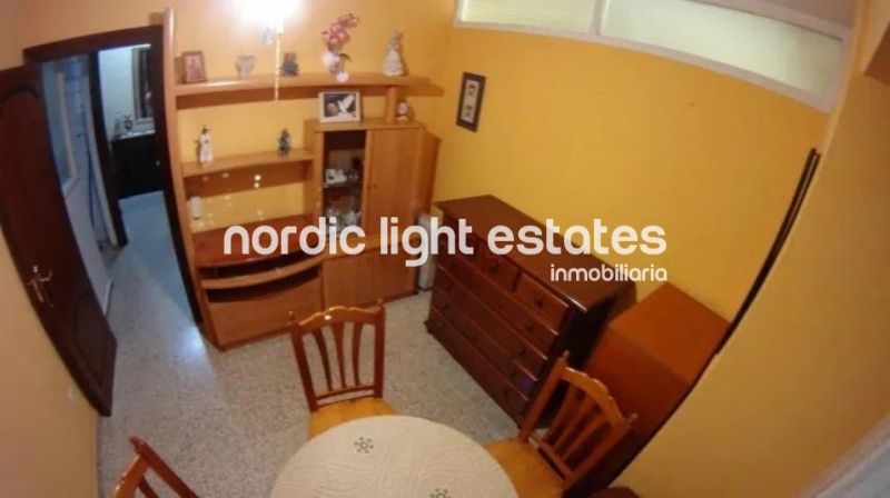 Spacious and bright apartment in the area of Carlos Haya, Málaga city