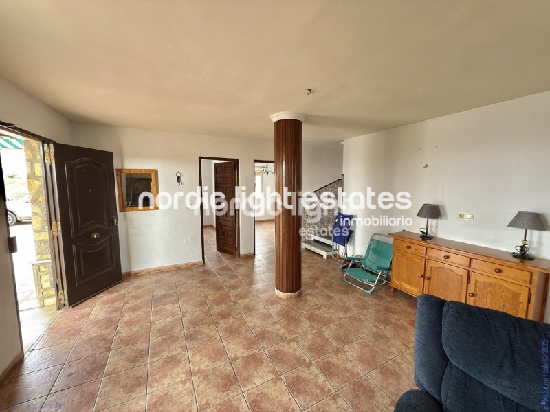 Maravillosa casa de campo sobre una parcela de 2850m2 en Vélez-Málaga 