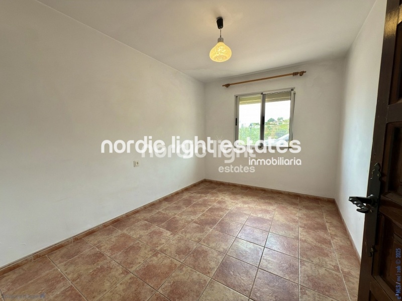 Maravillosa casa de campo sobre una parcela de 2850m2 en Vélez-Málaga 