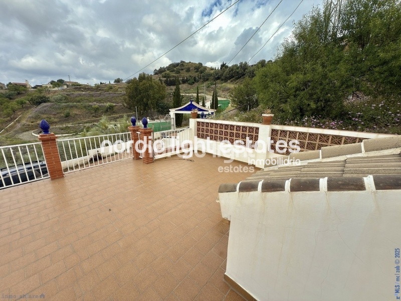 Maravillosa casa de campo sobre una parcela de 2850m2 en Vélez-Málaga 