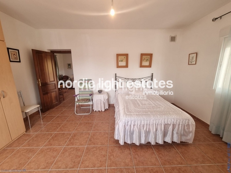  Lovely and large countryhouse in Canillas de Aceituno