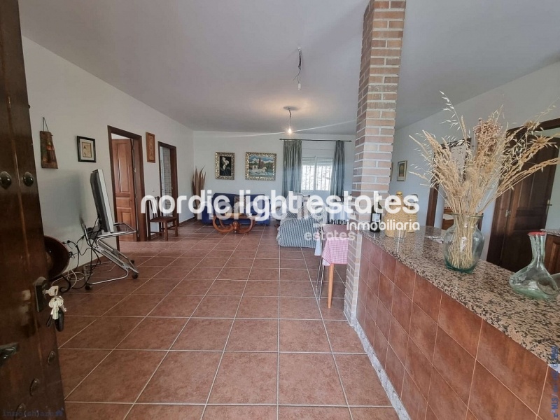  Lovely and large countryhouse in Canillas de Aceituno
