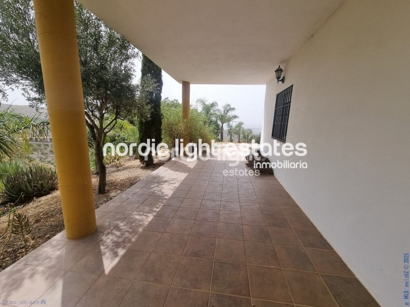  Lovely and large countryhouse in Canillas de Aceituno