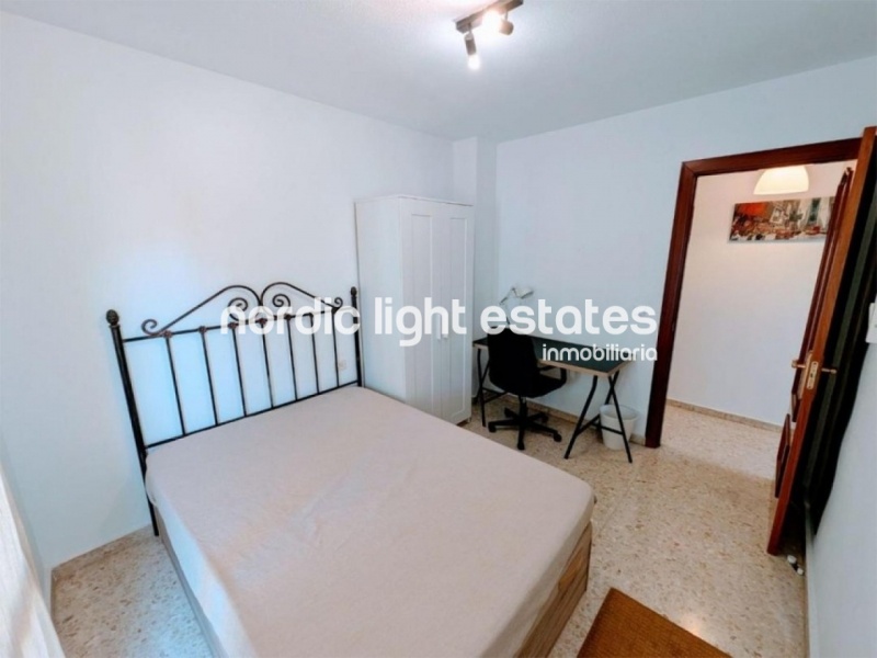 Bright apartment in El Cónsul, Málaga city. 4 bedrooms