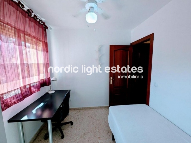 Bright apartment in El Cónsul, Málaga city. 4 bedrooms