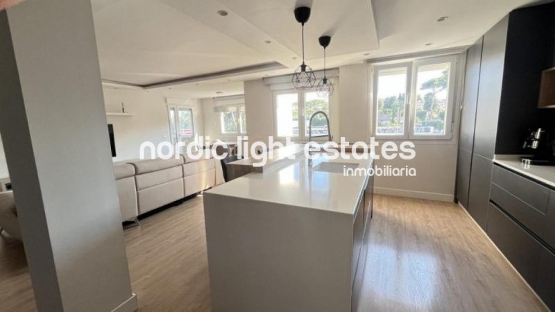 Stunning apartment renovated with top-quality Churriana 