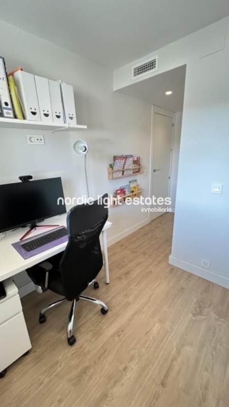 Stunning apartment renovated with top-quality Churriana 