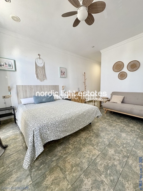 Magnifico edificio de apartamentos turísticos en Caleta de Vélez