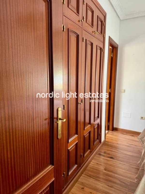 Preciosa casa pareada con piscina privada en Málaga capital, zona Intelhorce