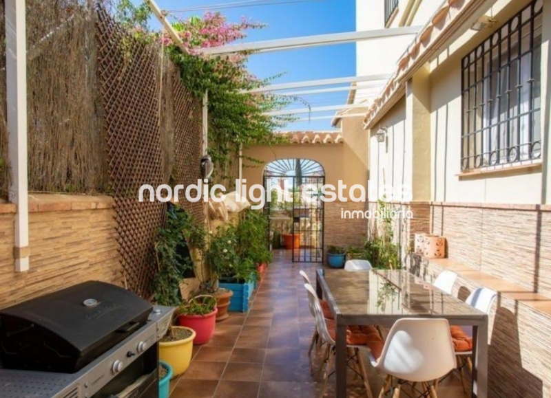 Elegante villa independiente de 300 m2 en La Cala del Moral