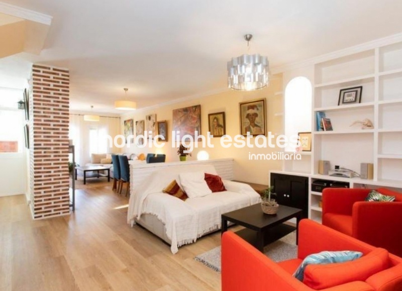 Elegante villa independiente de 300 m2 en La Cala del Moral