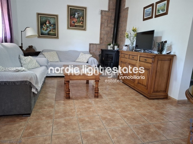 Preciosa casa rural en excelente estado y con acceso completamente hormigonado en Frigiliana 