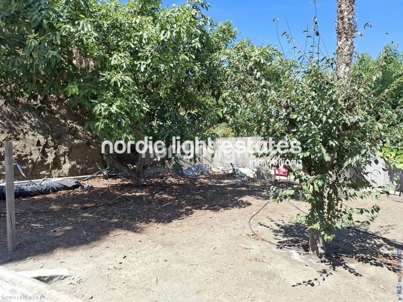 Preciosa casa rural en excelente estado y con acceso completamente hormigonado en Frigiliana 