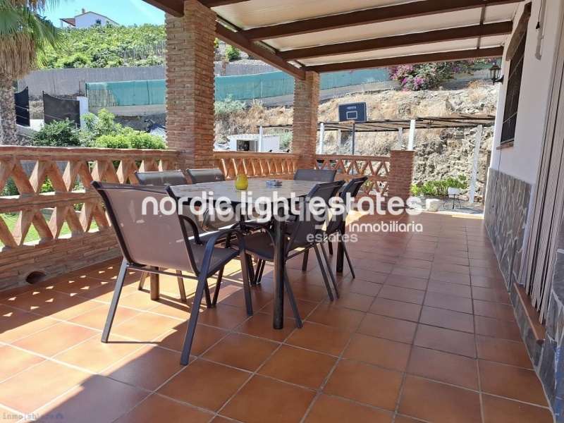 Preciosa casa rural en excelente estado y con acceso completamente hormigonado en Frigiliana 