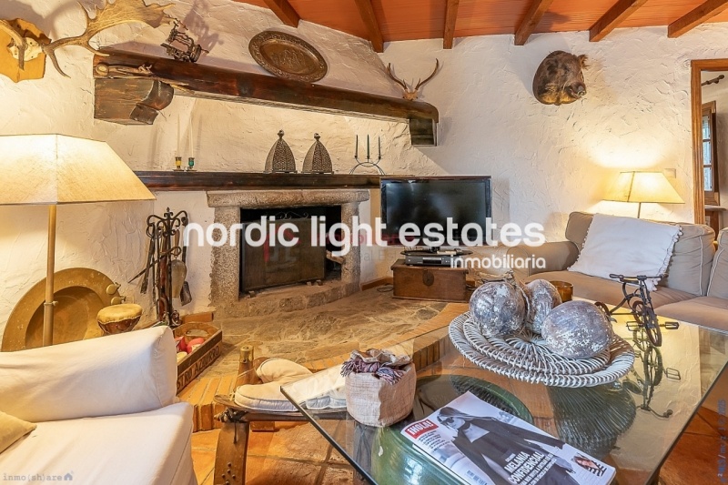 Stunning country villa plenty of land and fruit trees in La Herradura