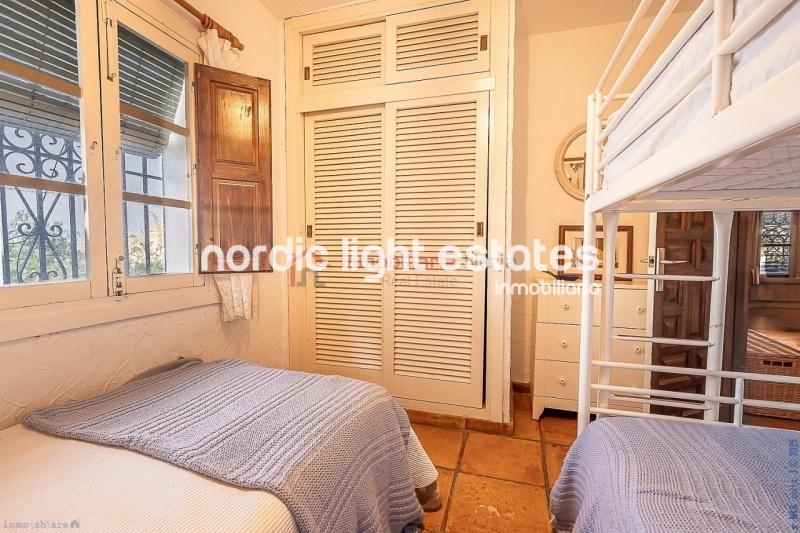Stunning country villa plenty of land and fruit trees in La Herradura
