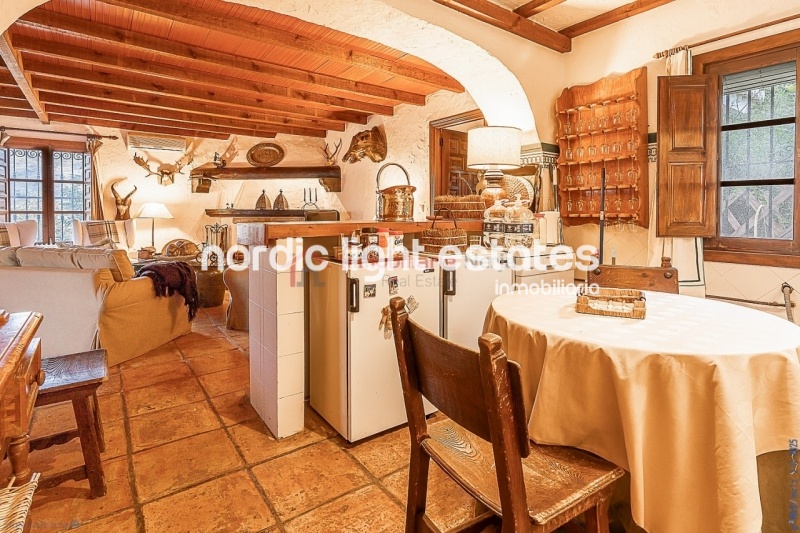 Stunning country villa plenty of land and fruit trees in La Herradura