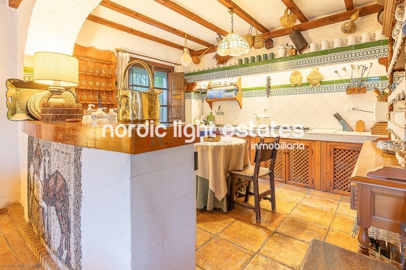 Stunning country villa plenty of land and fruit trees in La Herradura