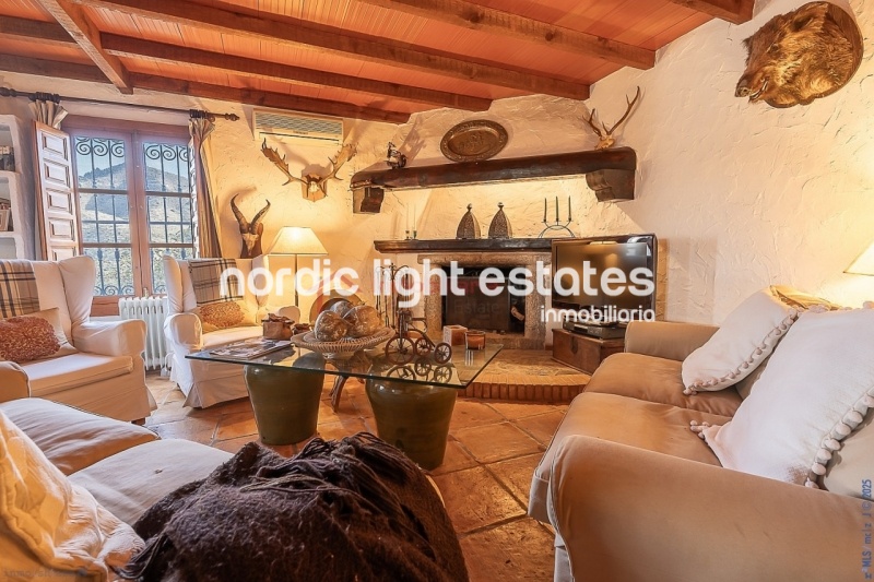 Stunning country villa plenty of land and fruit trees in La Herradura