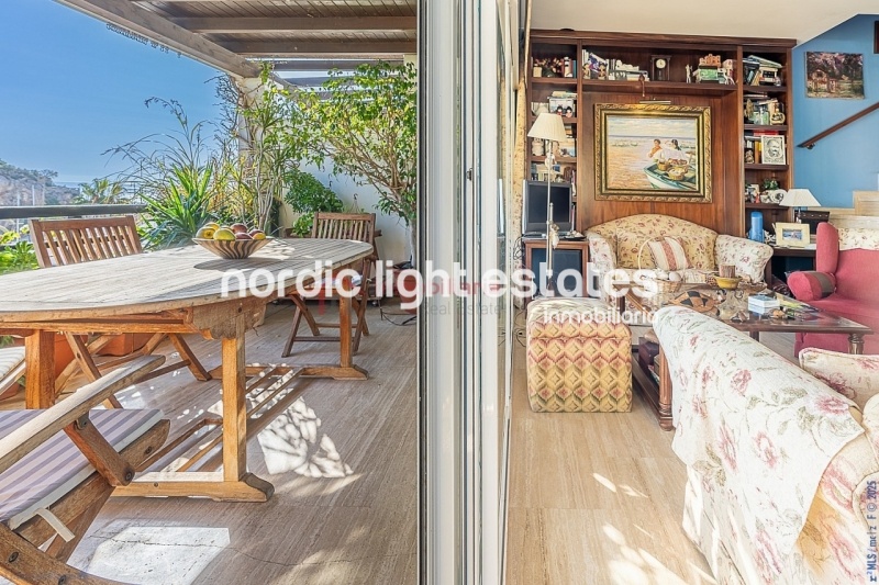Impressive house with harbour views and several garages
