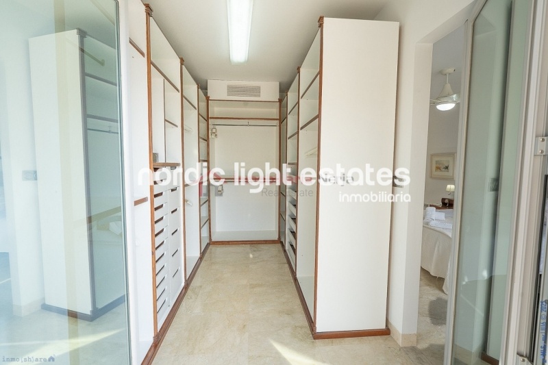 Un sueño. Villa de lujo con ascensor en La Herradura