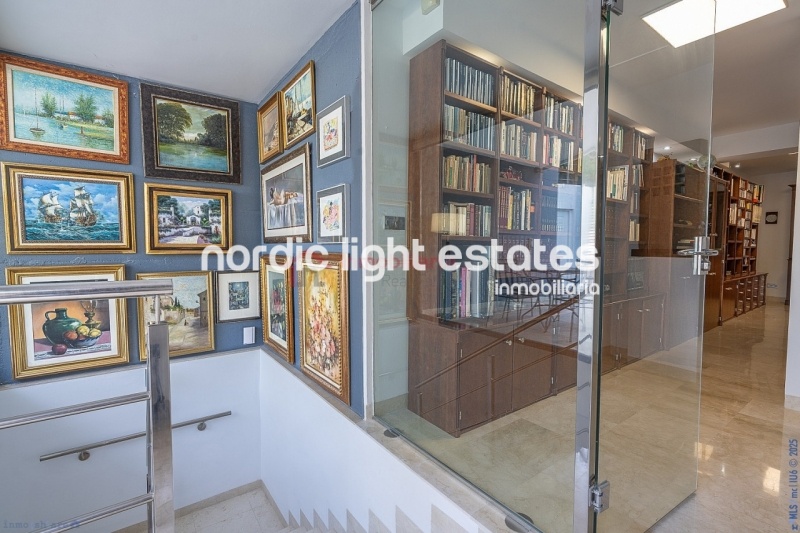 Un sueño. Villa de lujo con ascensor en La Herradura