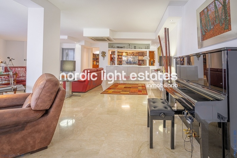 Un sueño. Villa de lujo con ascensor en La Herradura