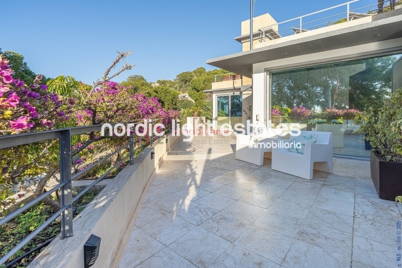 Un sueño. Villa de lujo con ascensor en La Herradura