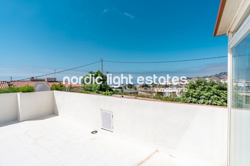 Unique oppourtunity in Nerja. 2 independent villas one one plot