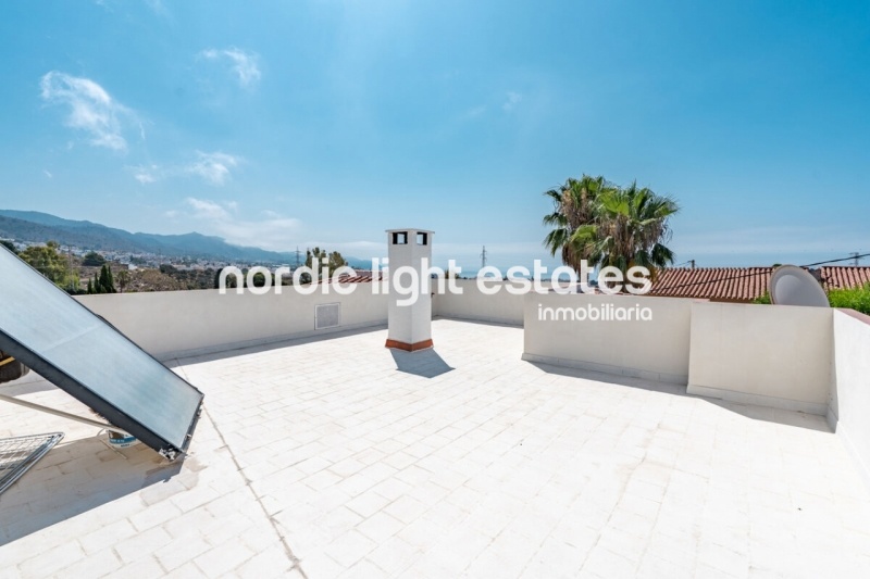 Unique oppourtunity in Nerja. 2 independent villas one one plot