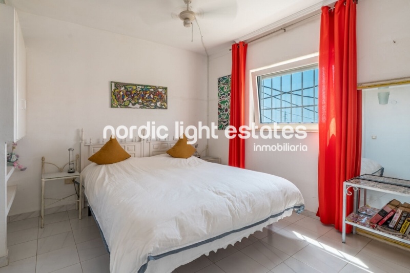 Unique oppourtunity in Nerja. 2 independent villas one one plot