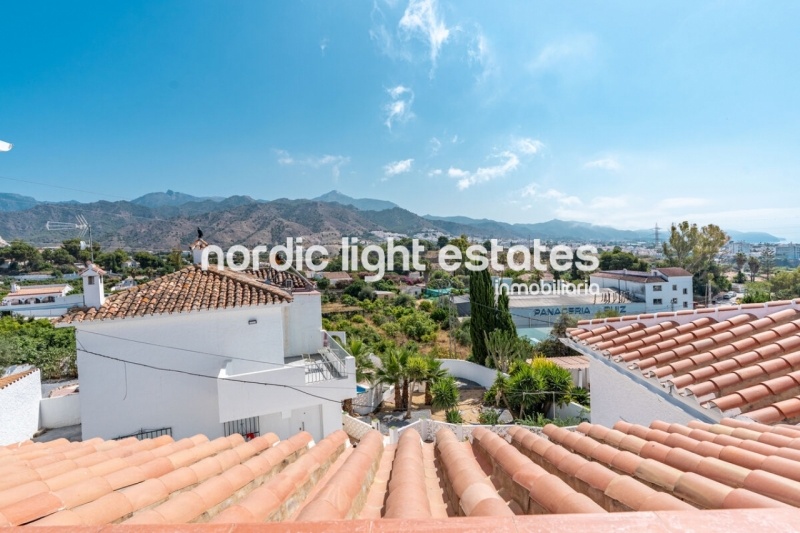 Unique oppourtunity in Nerja. 2 independent villas one one plot