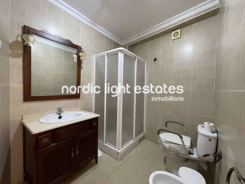 Traditional villagehouse to renovate in Maro. 5 bedrooms