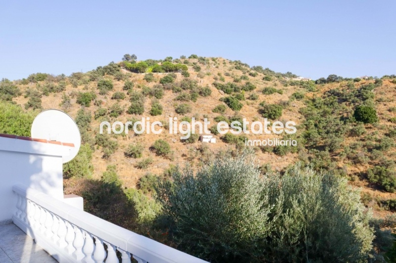 Oportunidad de inversión. 2 casas independientes muy cerca de Torrox Pueblo