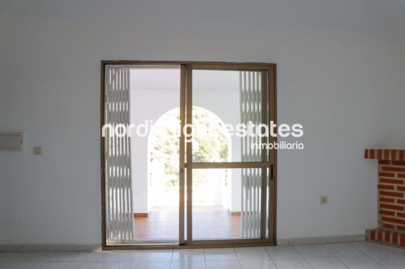 Oportunidad de inversión. 2 casas independientes muy cerca de Torrox Pueblo